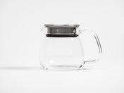 Kinto Unitea tea maker with a strainer built into the lid